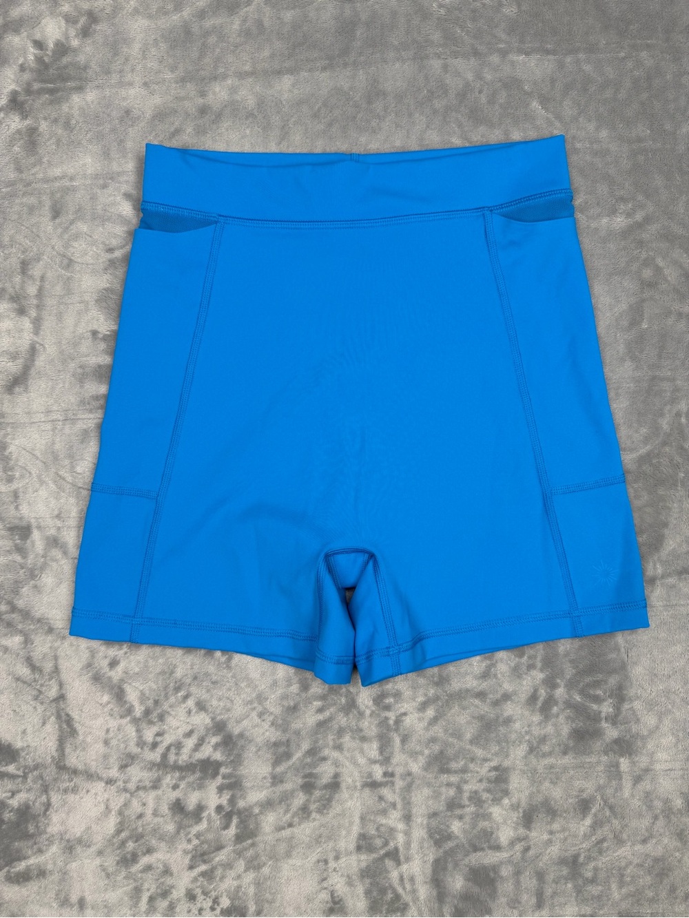 Offline by Aerie Women’s Shortie High Rise Bike Shorts in Bright Blue w pockets